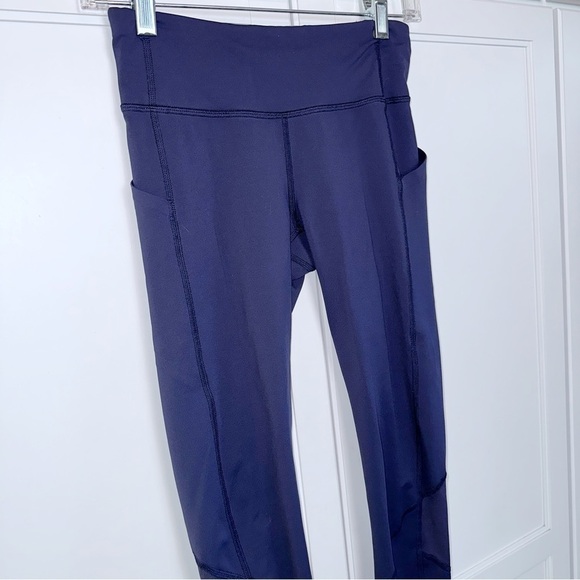 Lululemon Pace Rival Crop (22")
Blueberry Jam Size 4 - Picture 6 of 14